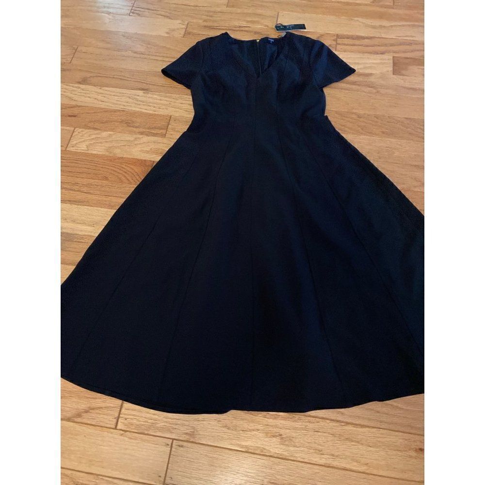 NWT Tahari, women's black, short sleeve v-neck, full skirt dress size 2